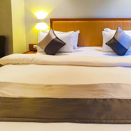 Hotel Nova Star Radźkot Zewnętrze zdjęcie