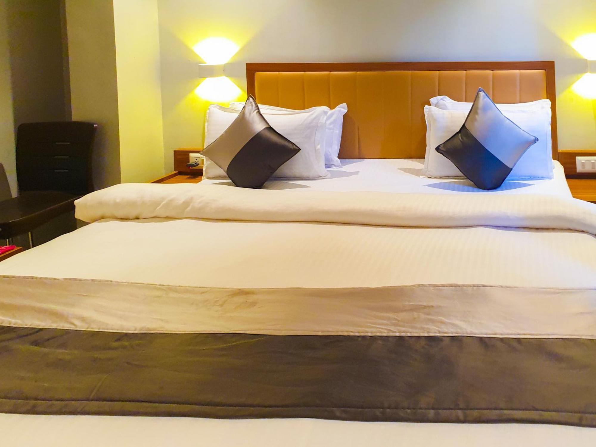 Hotel Nova Star Radźkot Zewnętrze zdjęcie