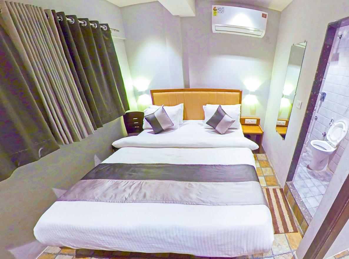 Hotel Nova Star Radźkot Zewnętrze zdjęcie