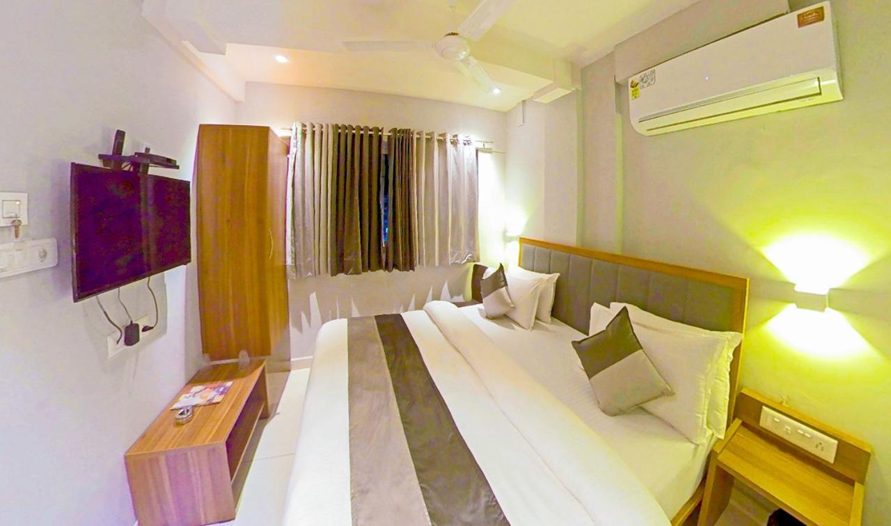 Hotel Nova Star Radźkot Zewnętrze zdjęcie