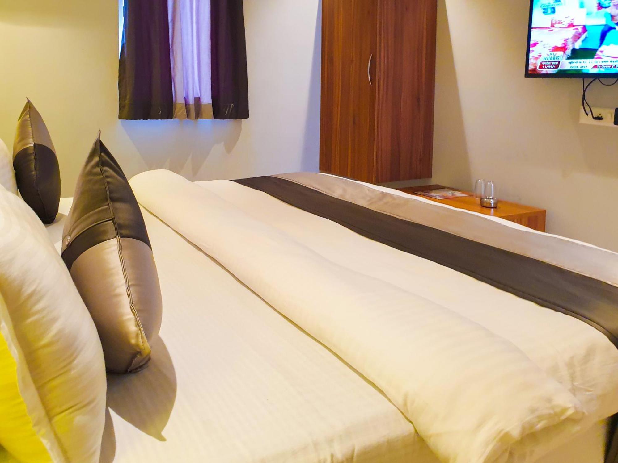 Hotel Nova Star Radźkot Zewnętrze zdjęcie