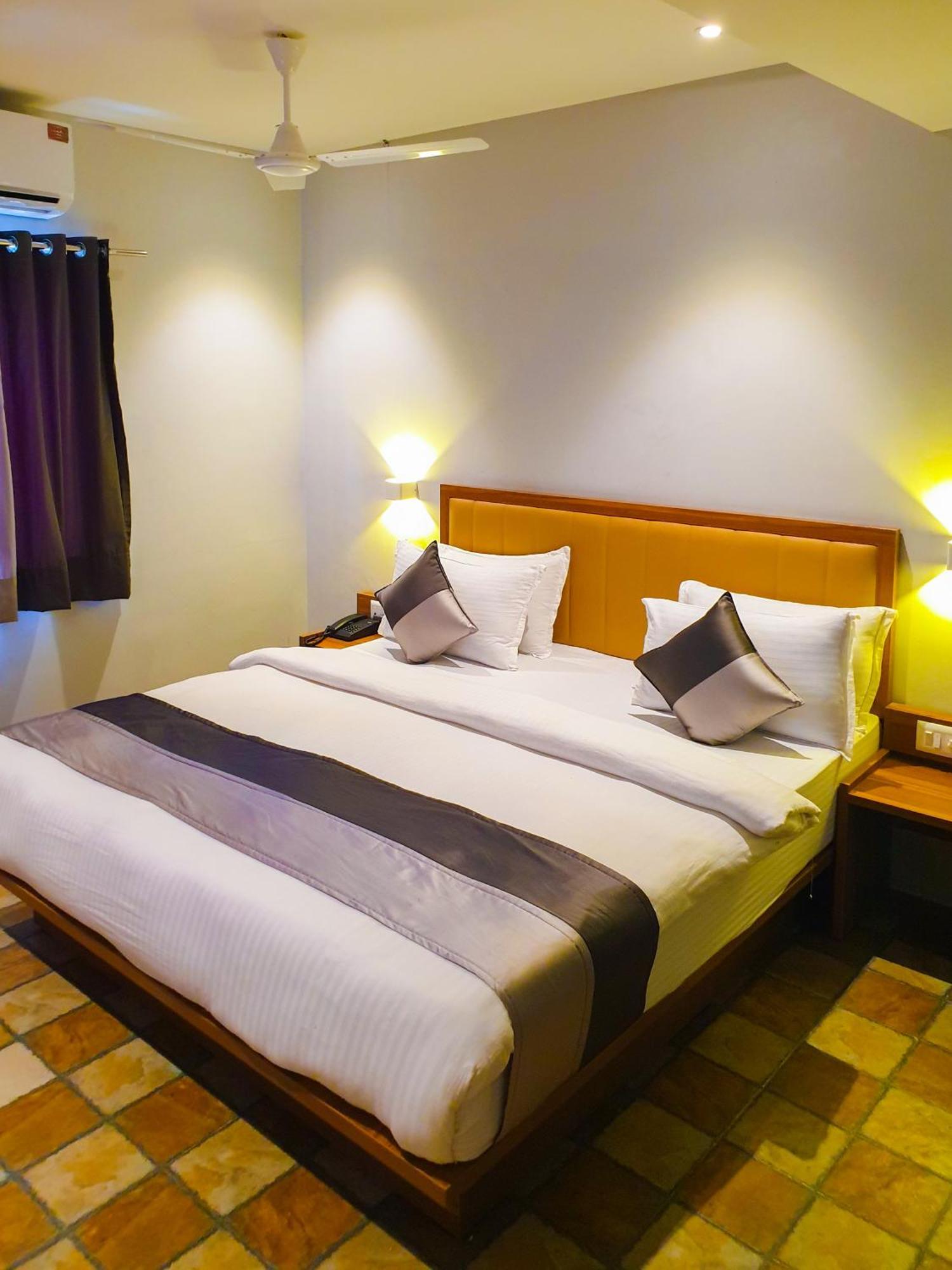 Hotel Nova Star Radźkot Zewnętrze zdjęcie
